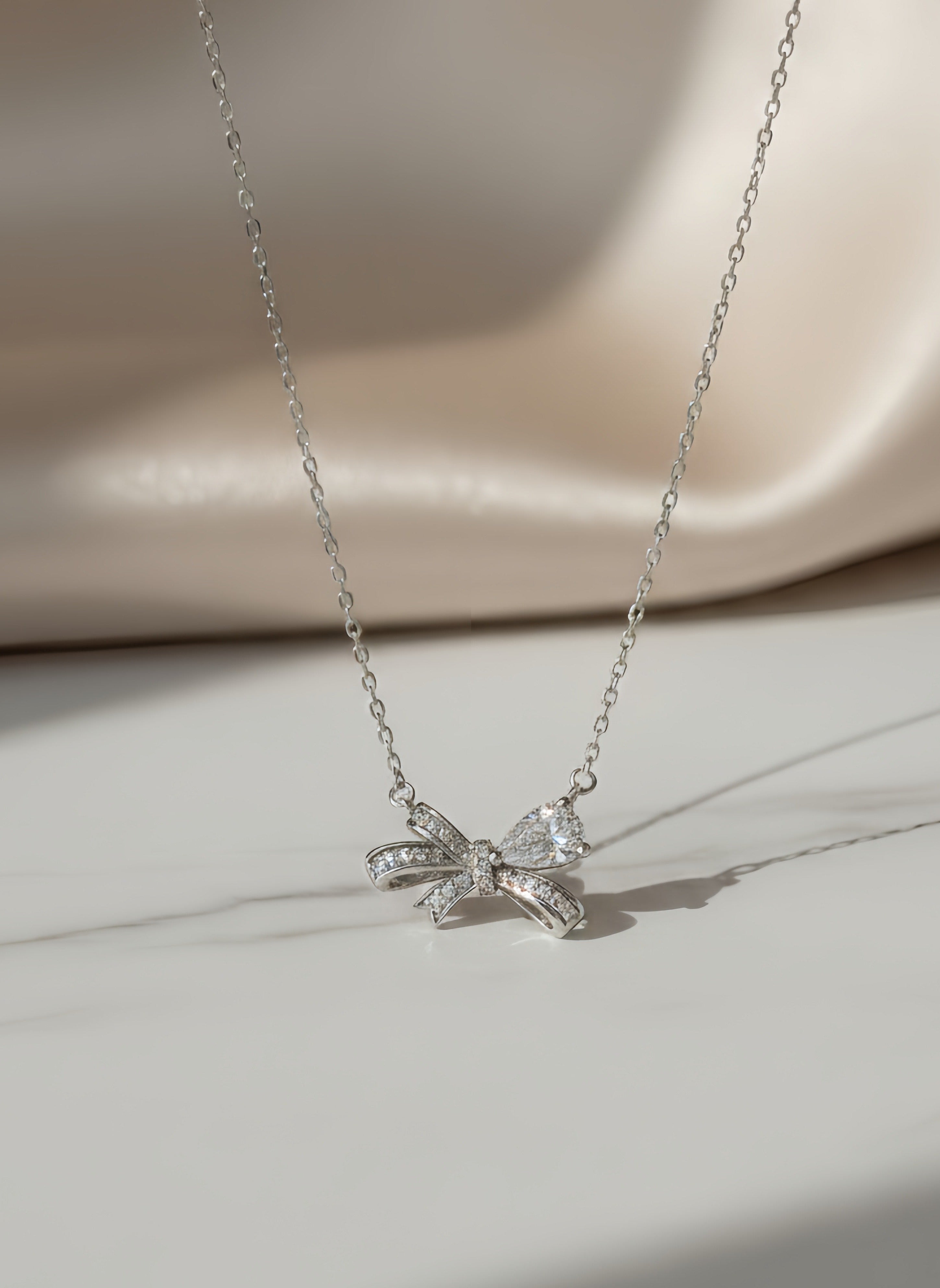 Cutie Ribbon Necklace