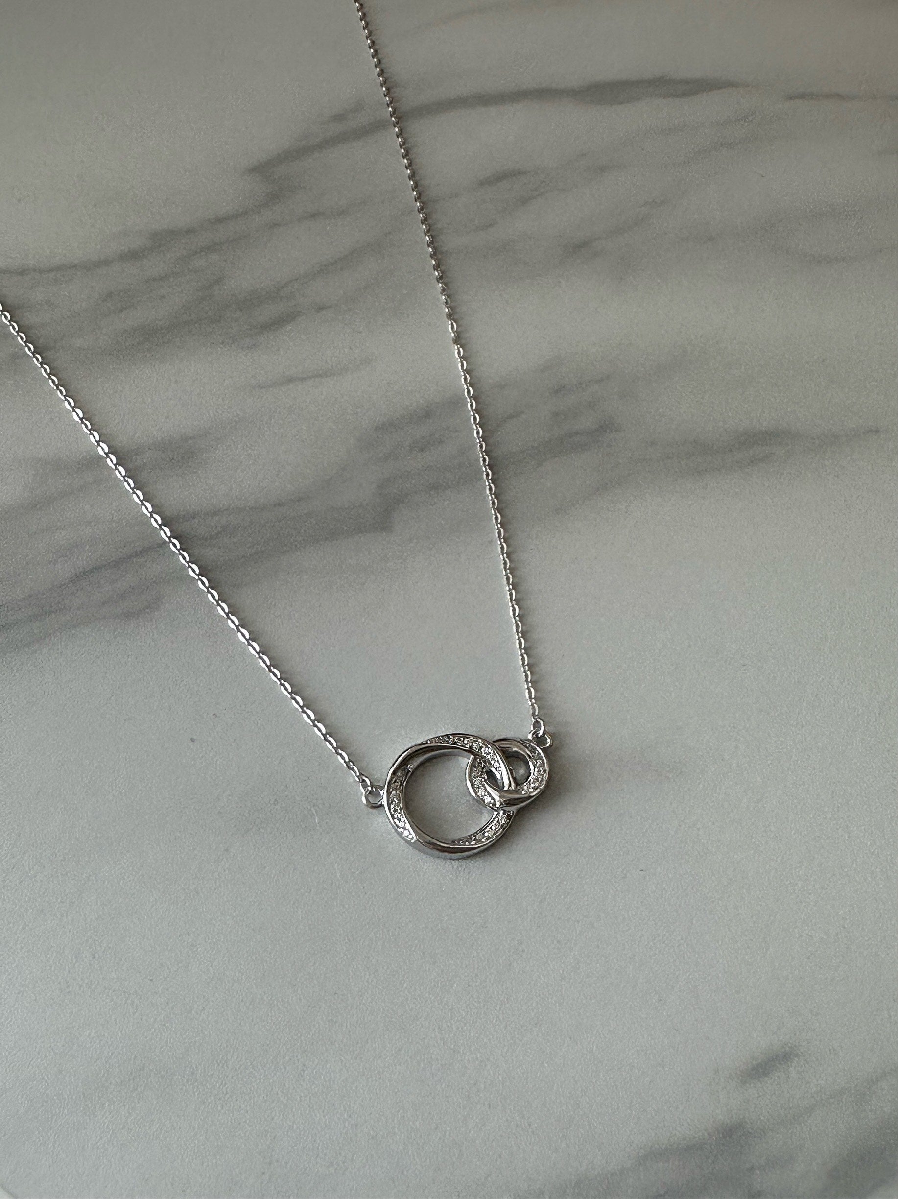 Uni Circle Necklace