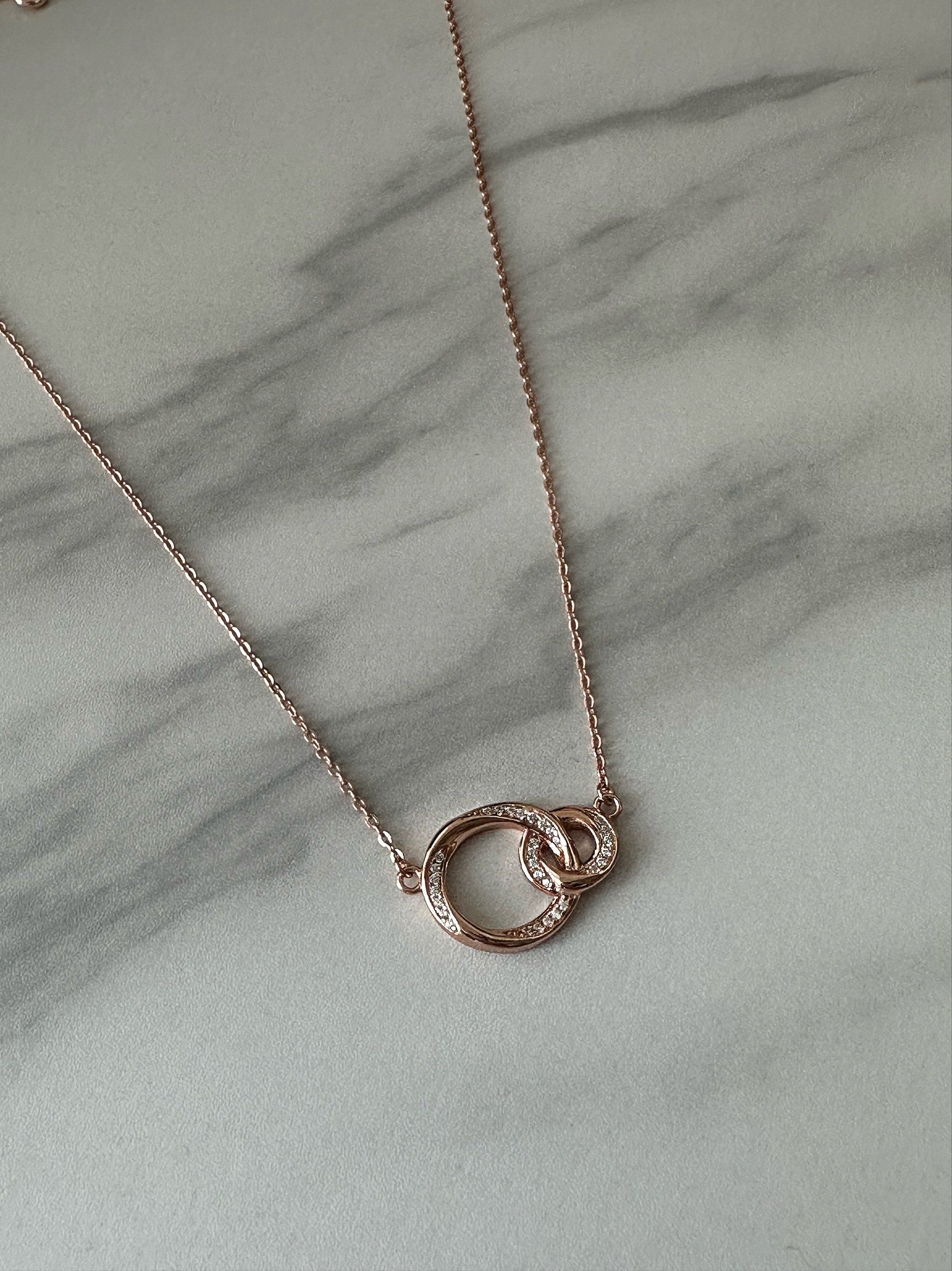 Uni Circle Necklace