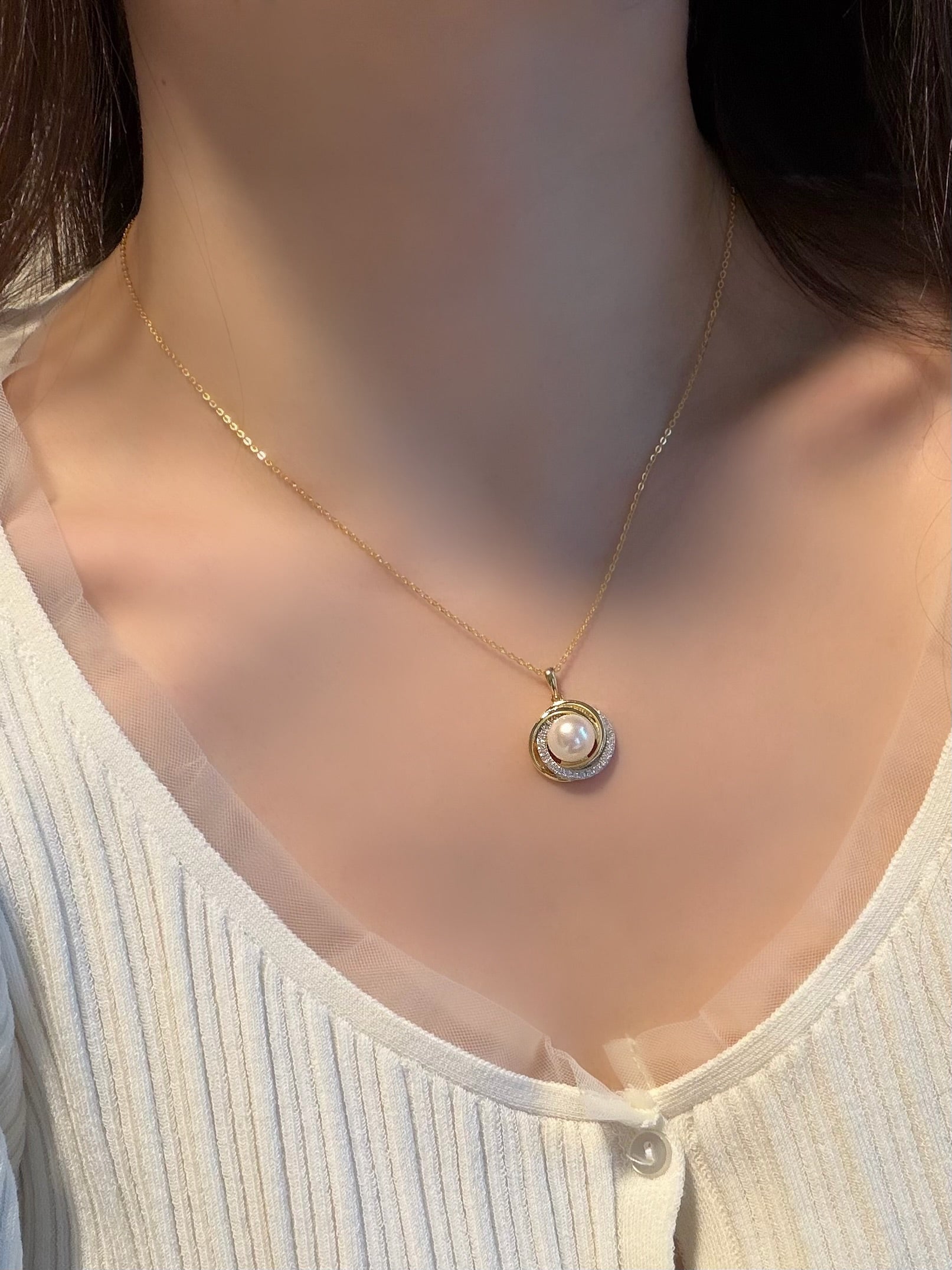 Lumire Pearl Necklace
