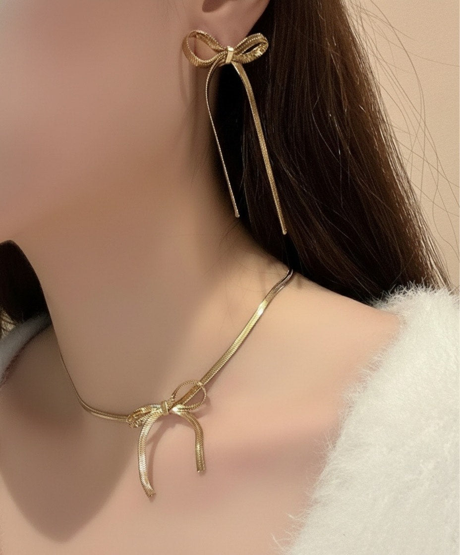 Ribbon Cutesy Necklace