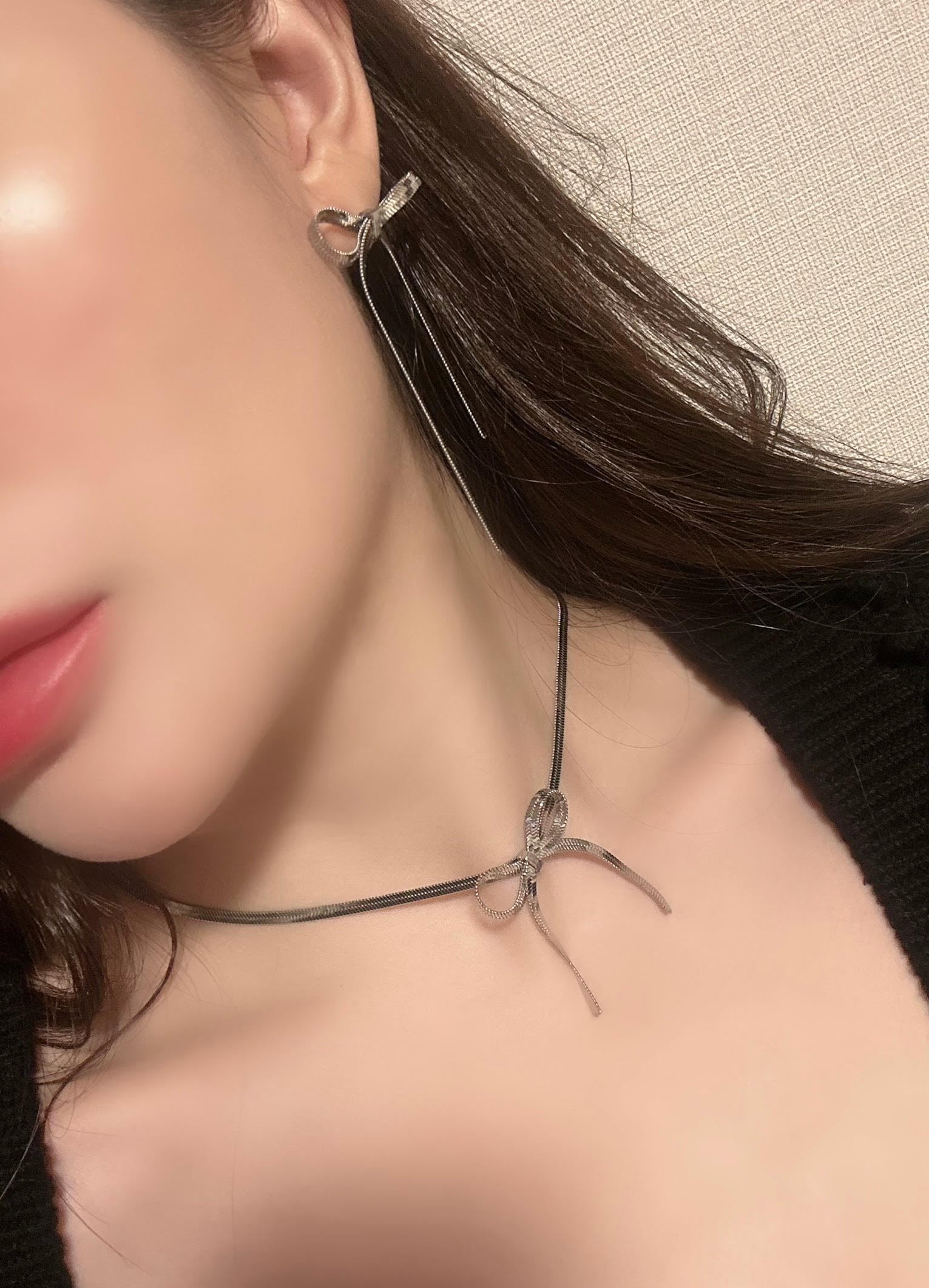 Cutesy Ribbon Necklace